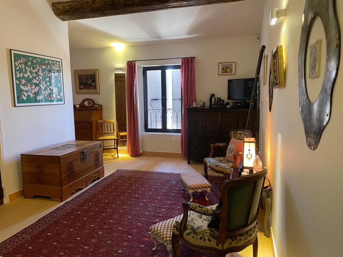 La Cour Carree Bed & Breakfast Rustrel Ngoại thất bức ảnh